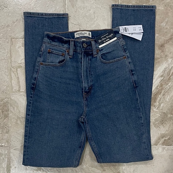 Abercrombie & Fitch Denim - NWT Abercrombie Slim Straight Ultra High Rise Jean (Size 23)